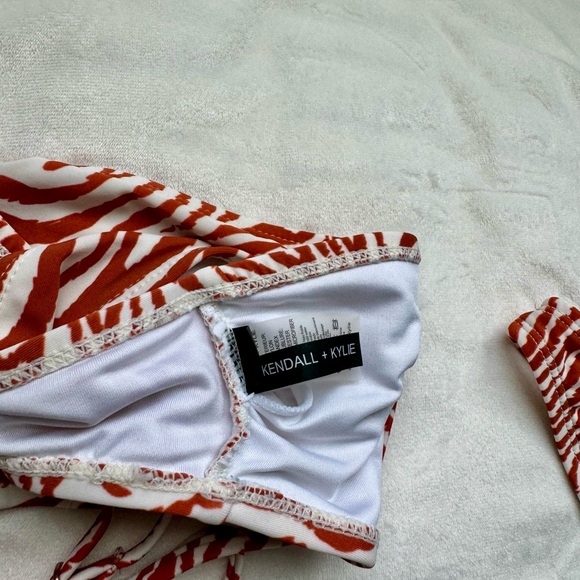 KENDALL + KYLIE Orange Zebra Bikini Size S - Picture 3 of 4